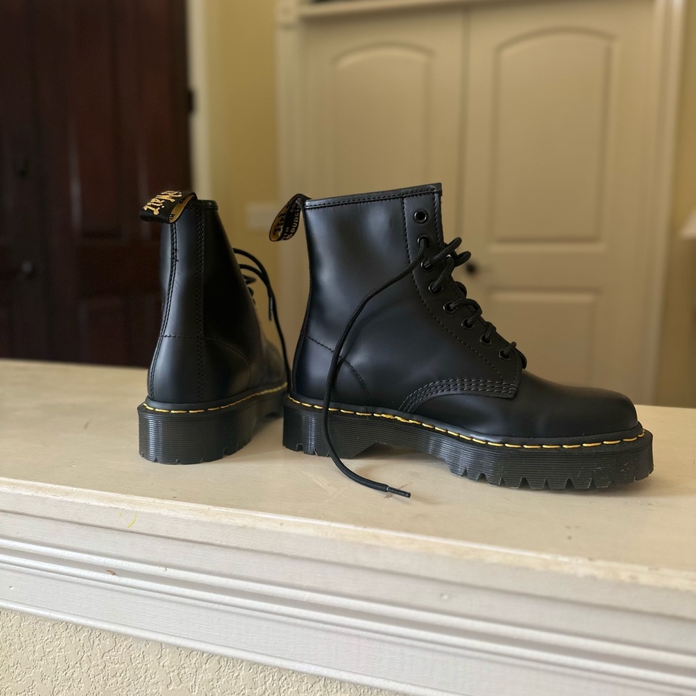 1460 Bex Smooth Leather Lace Up Boots